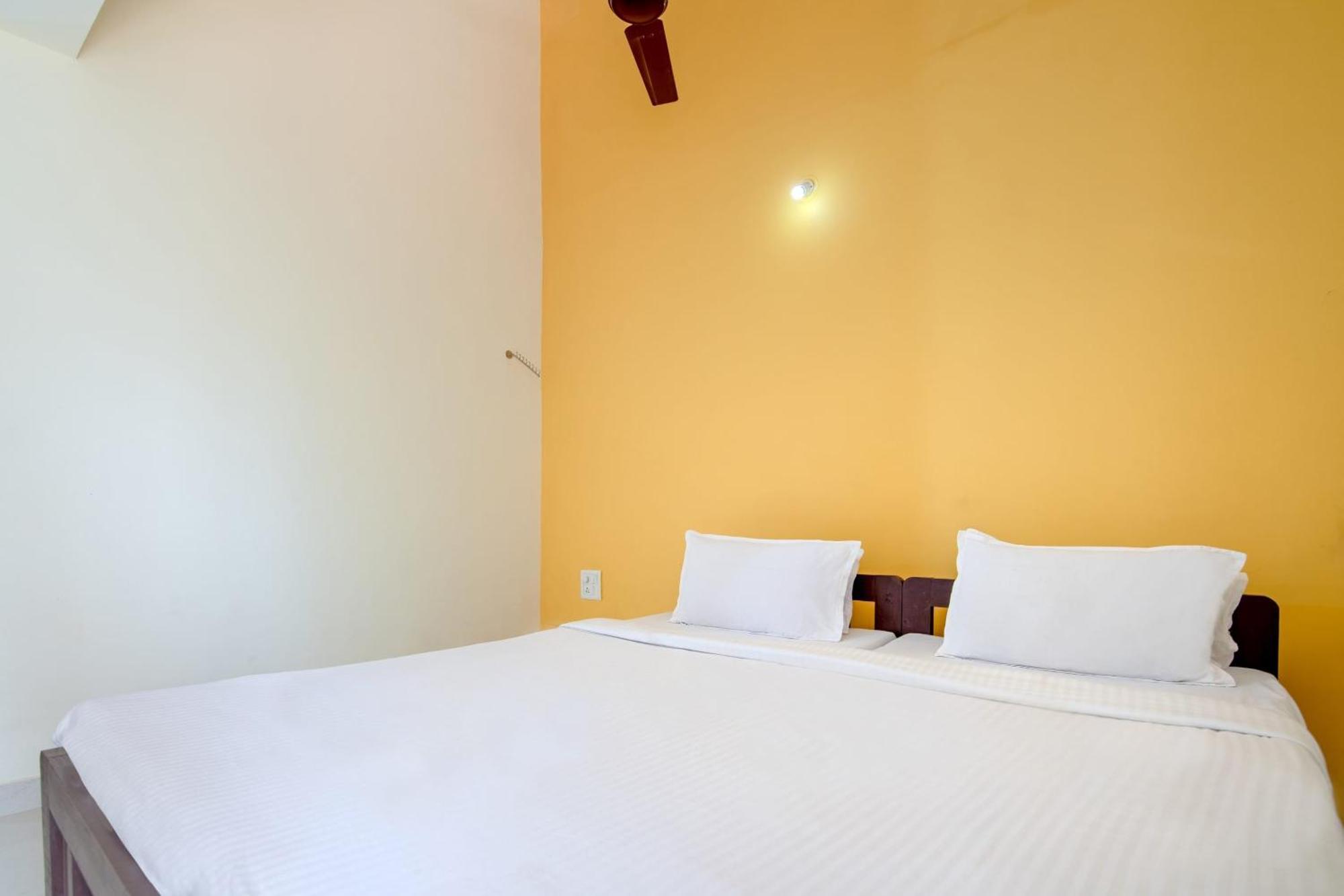 Spot On Ps Guest House Калангут Экстерьер фото