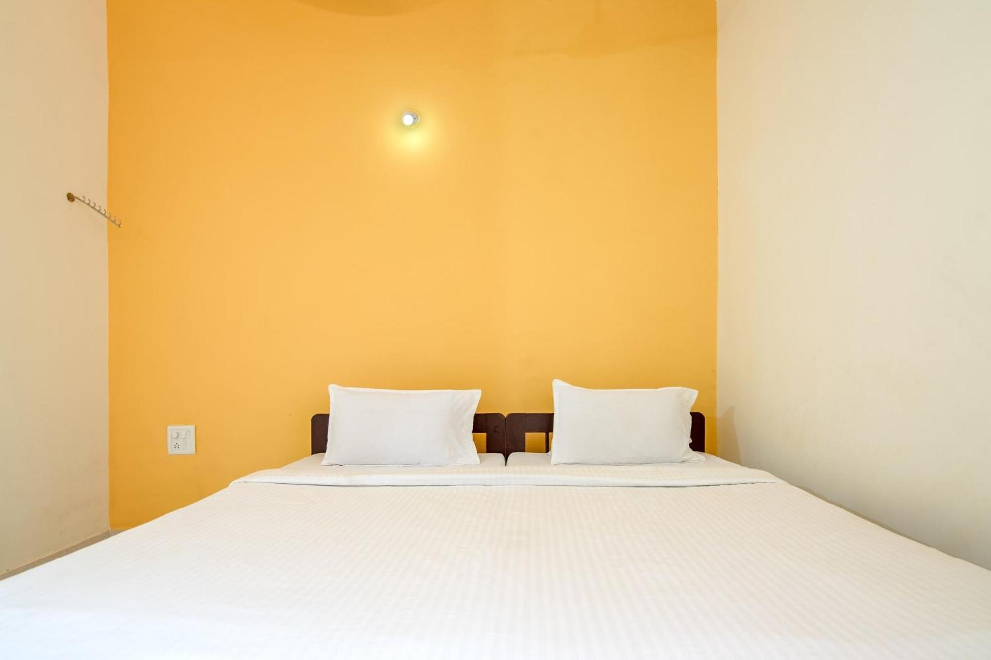 Spot On Ps Guest House Калангут Экстерьер фото